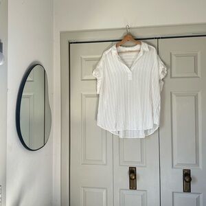 Classic White Women's Short Sleeve Buttonless Shirt